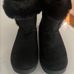New Black Faux Fur Boots Size 8